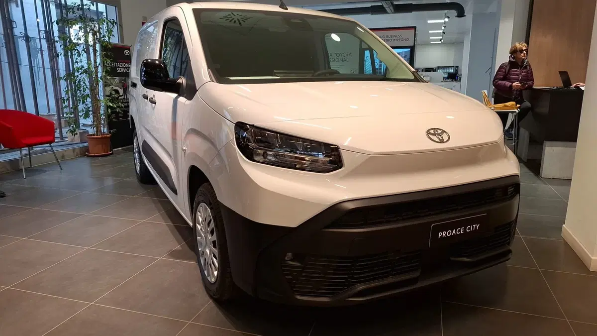 Toyota Proace City Furgone nuova a Bologna