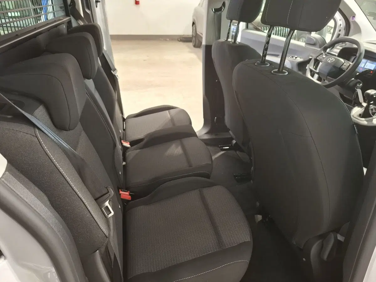 Toyota Proace City Verso nuova a Bologna (10)