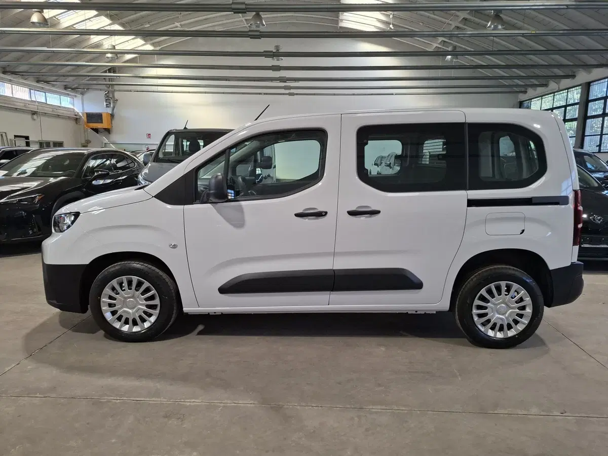 Toyota Proace City Verso nuova a Bologna (8)