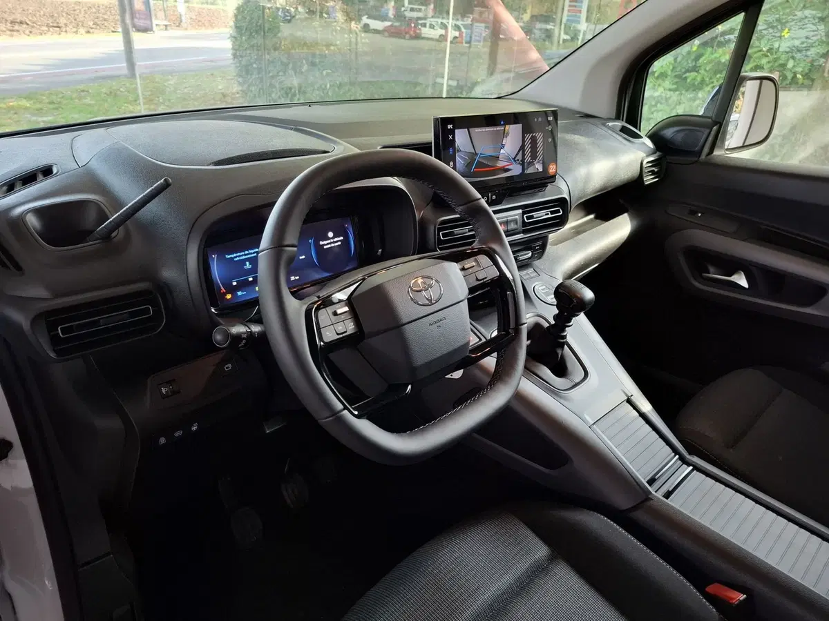 Toyota Proace City Verso nuova a Bologna (11)
