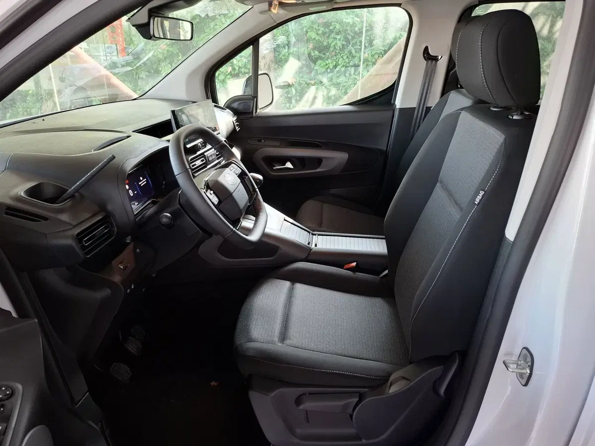 Toyota Proace City Verso nuova a Bologna (8)