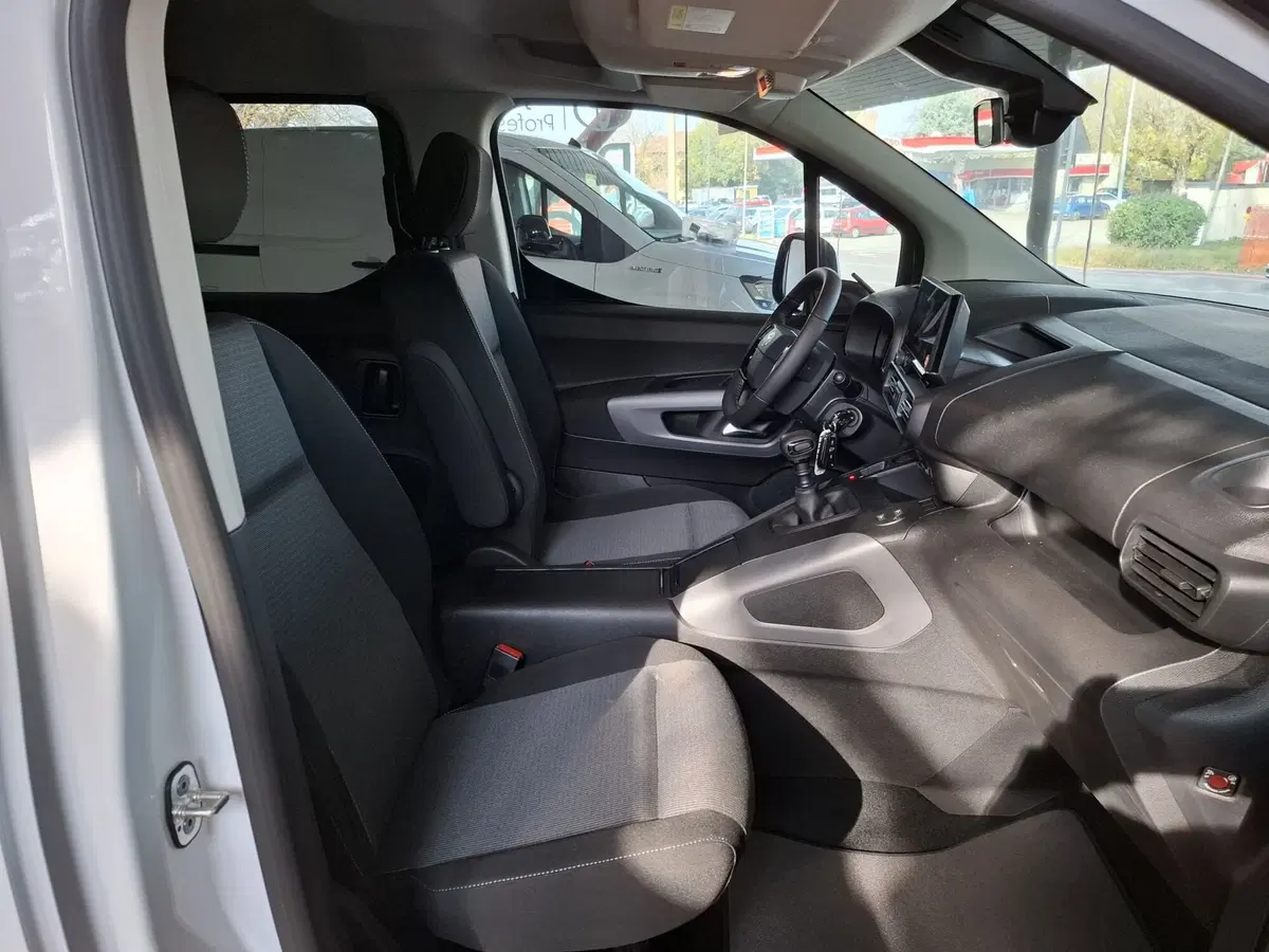 Toyota Proace City Verso nuova a Bologna (9)