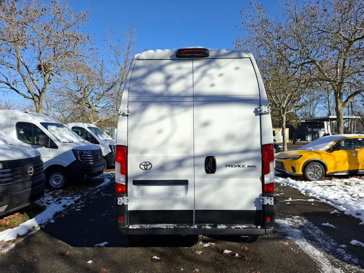 Toyota Proace Max Furgone nuova a Bologna (5)