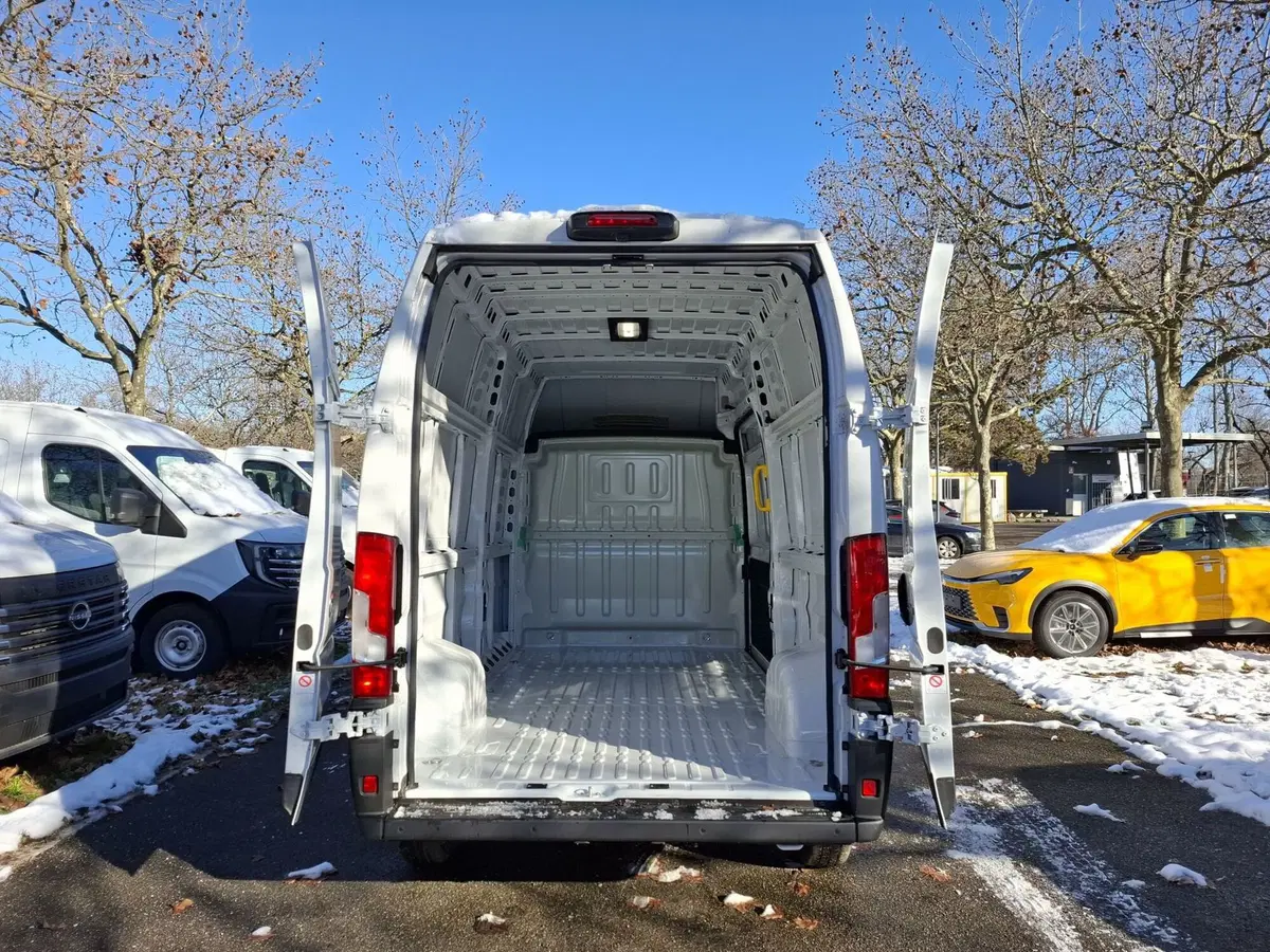 Toyota Proace Max Furgone nuova a Bologna (9)