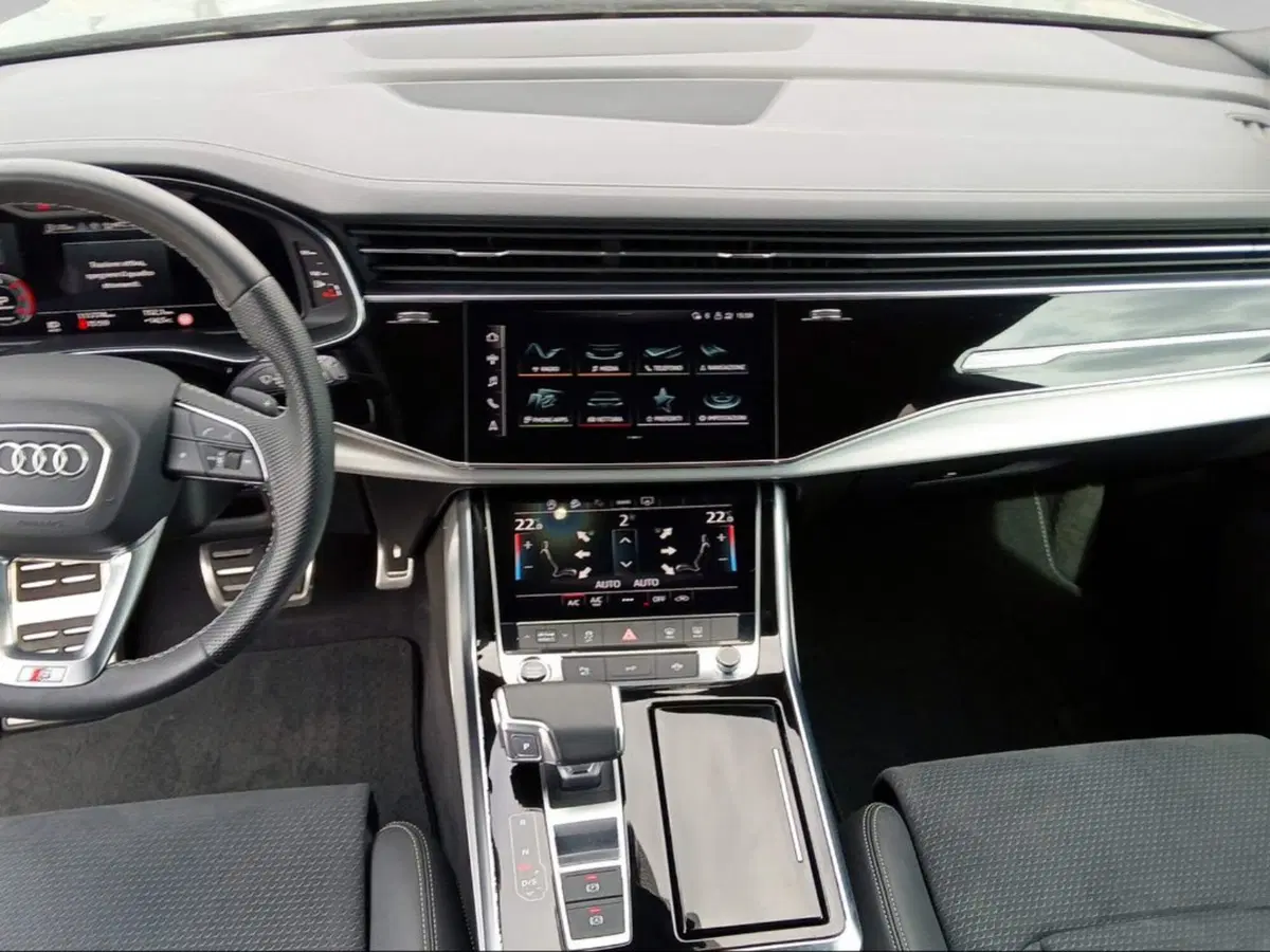 Audi Q8 usata a Firenze (10)