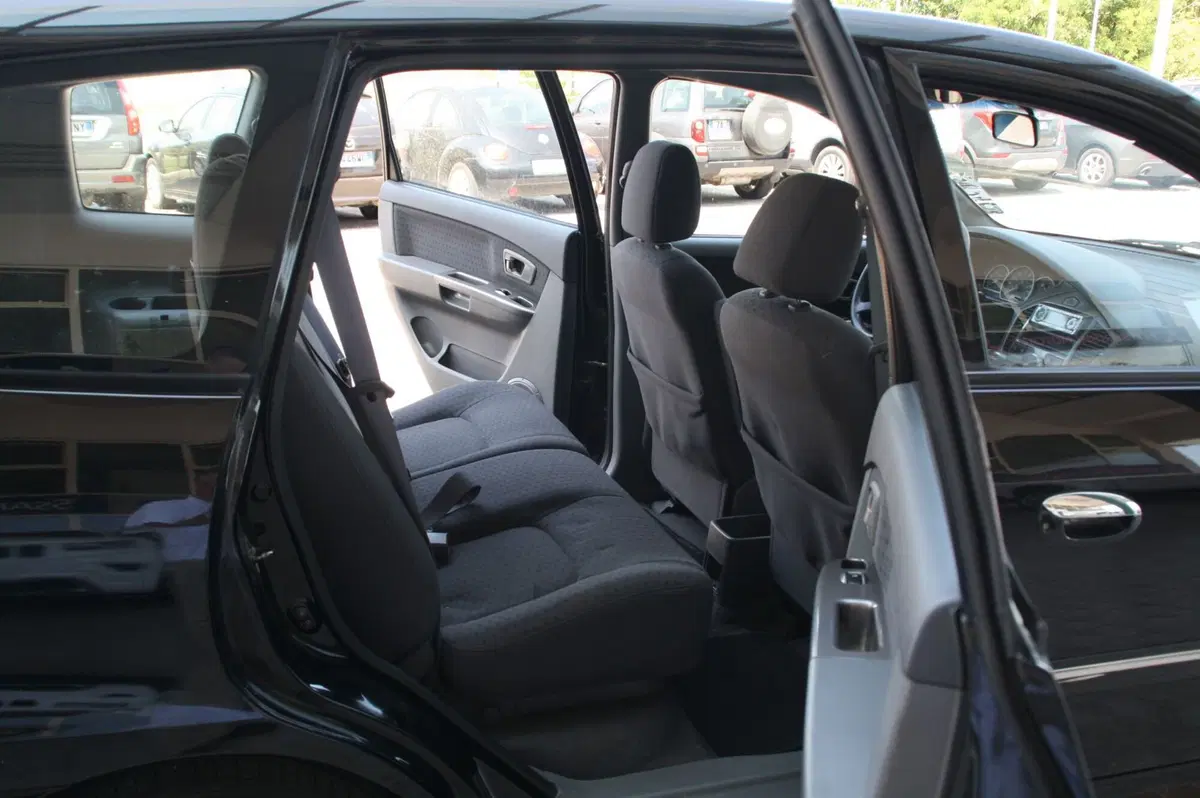 Kia Carens usata a Pordenone (5)