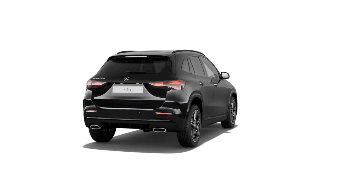 Mercedes-Benz GLA SUV nuova a Milano (4)
