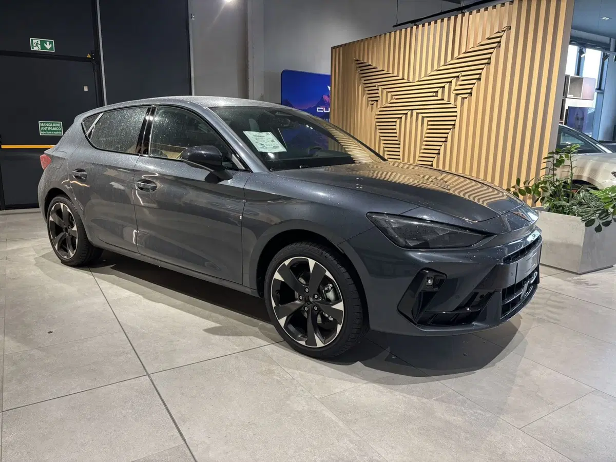 Cupra Leon nuova a Ferrara (3)