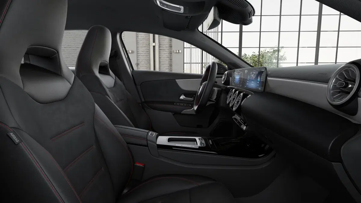 Mercedes-Benz Classe A nuova a Milano (7)