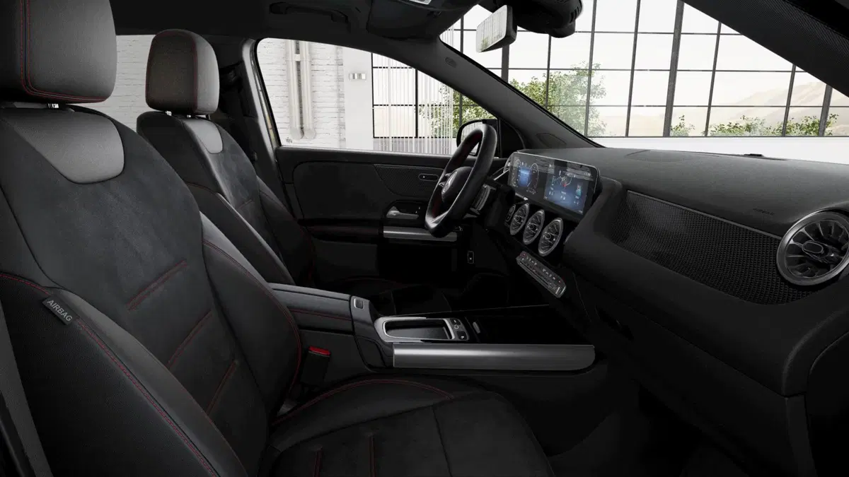 Mercedes-Benz GLA SUV nuova a Milano (7)