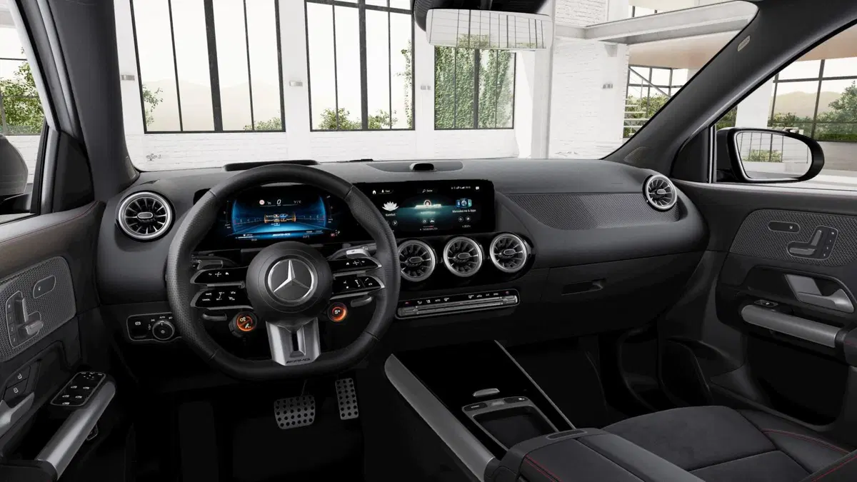 Mercedes-Benz GLA SUV nuova a Milano (8)