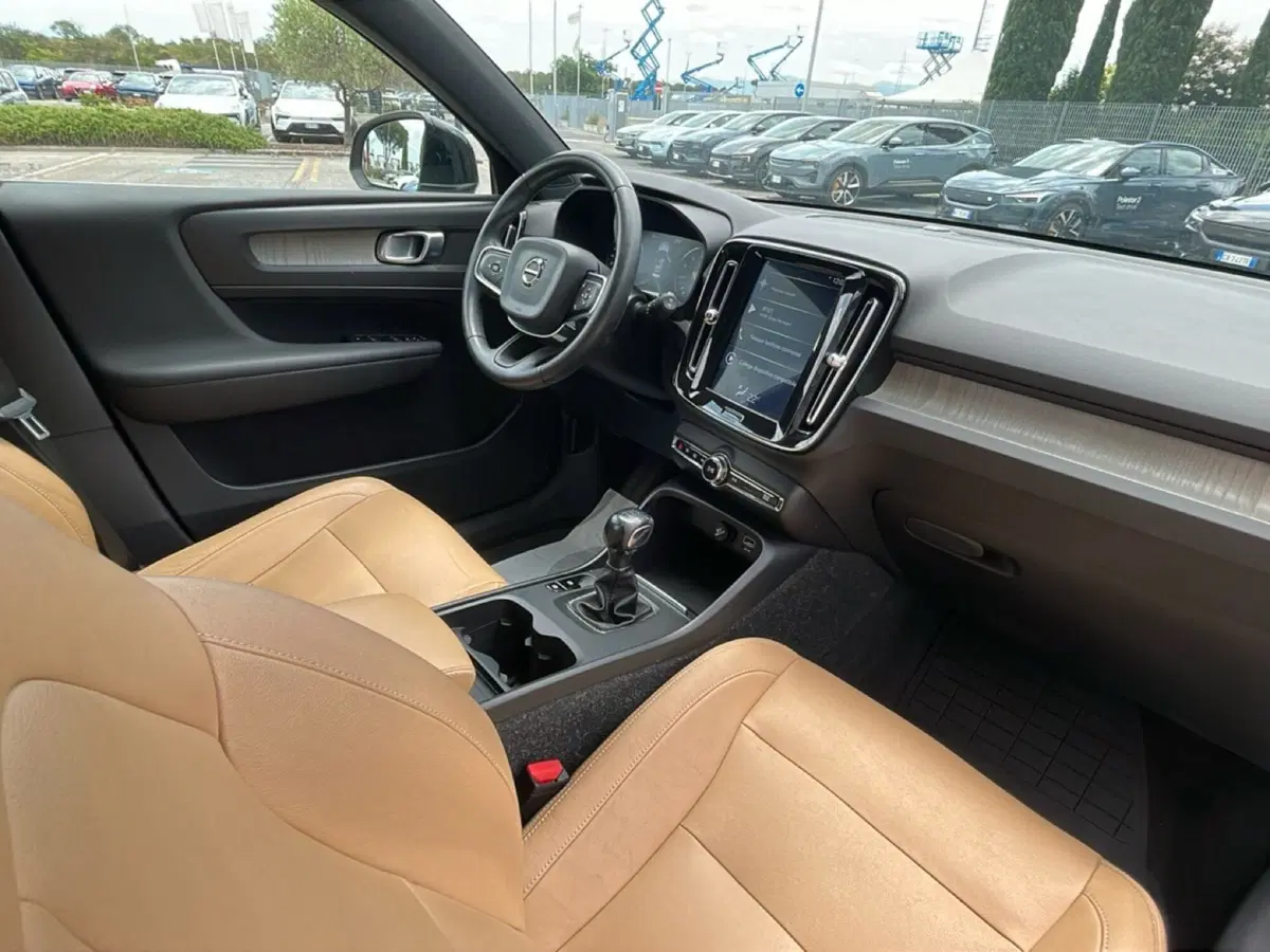 Volvo XC40 usata a Roma (12)