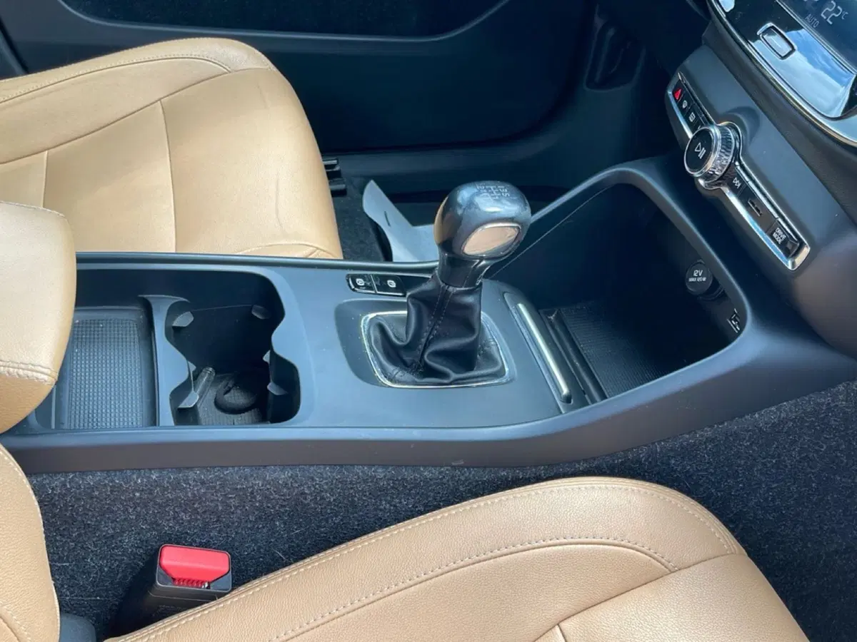 Volvo XC40 usata a Roma (13)