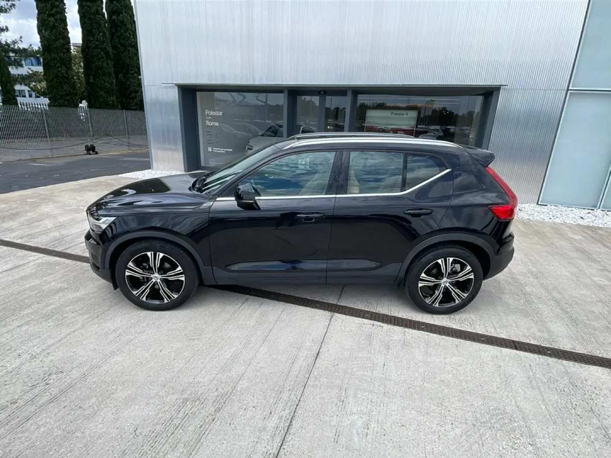 Volvo XC40 usata a Roma (2)