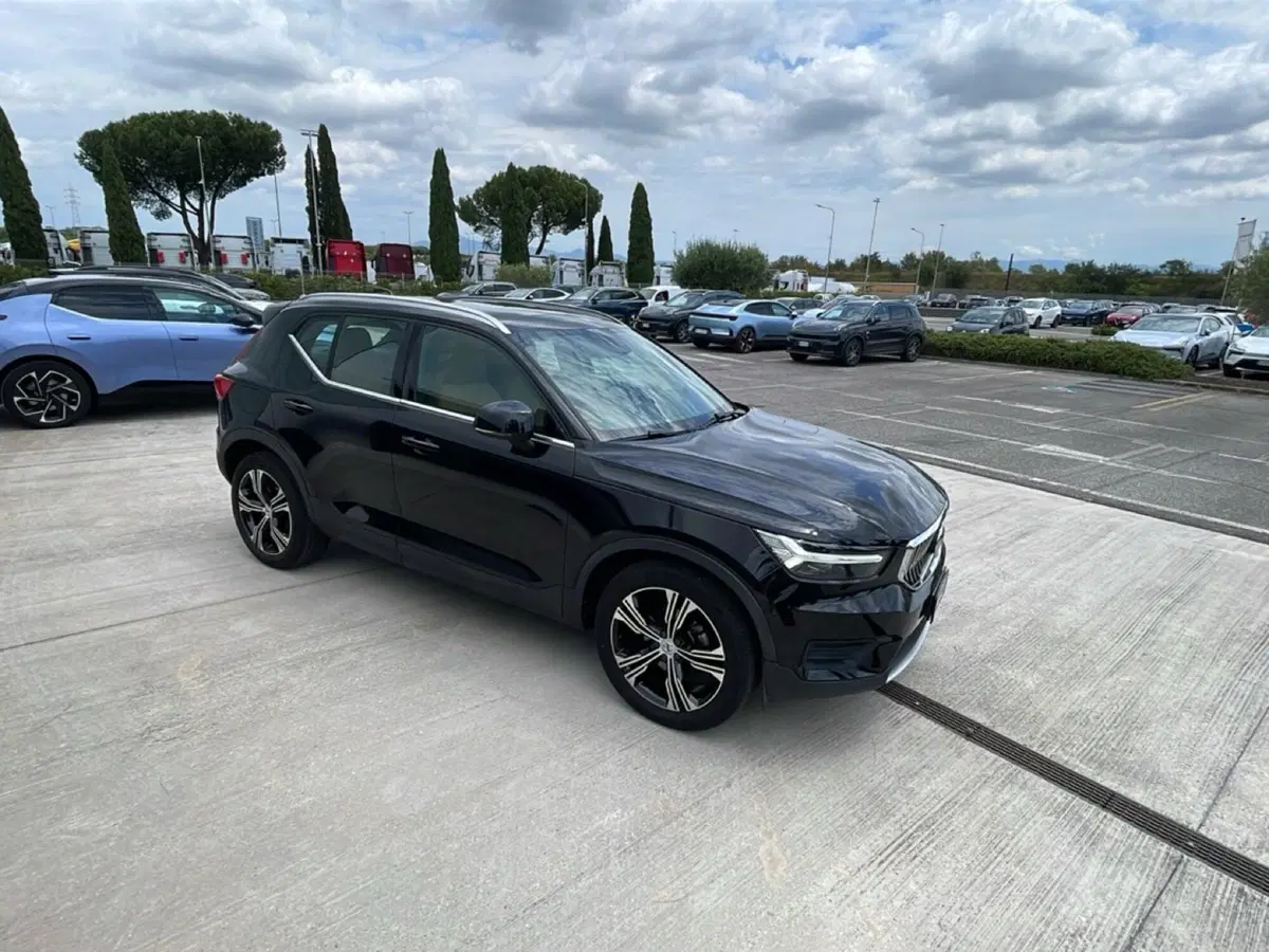 Volvo XC40 usata a Roma (7)