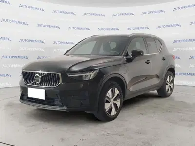 Volvo XC40 T4 Recharge Plug-in Hybrid automatico Core del 2023 usata a Como