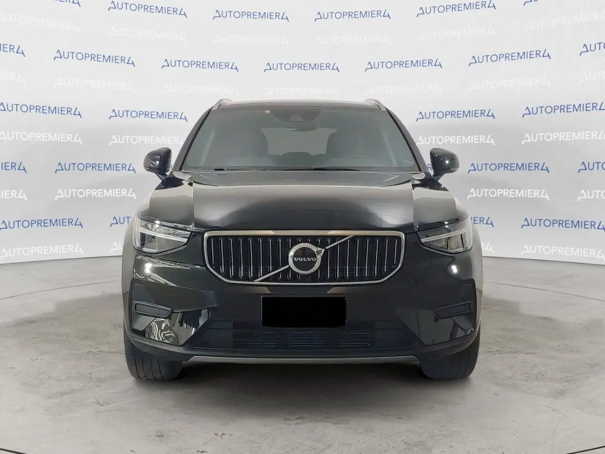 Volvo XC40 usata a Como (2)