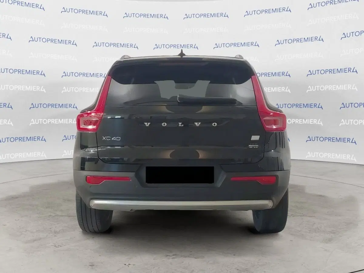 Volvo XC40 usata a Como (4)