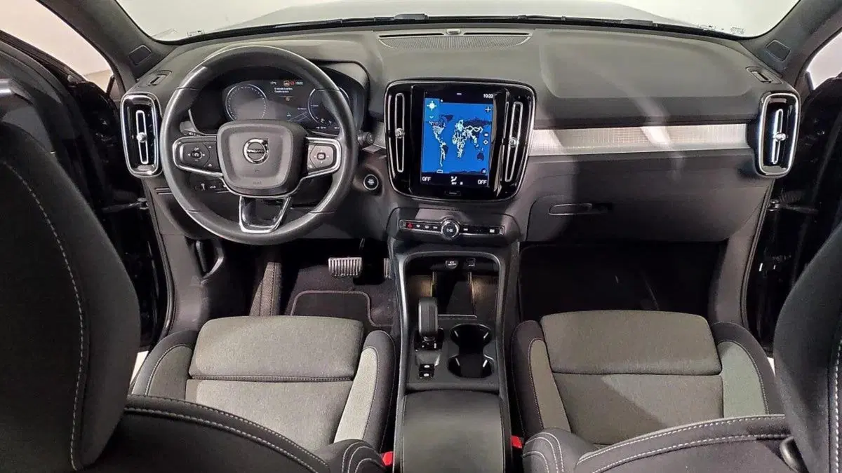 Volvo XC40 usata a Como (5)
