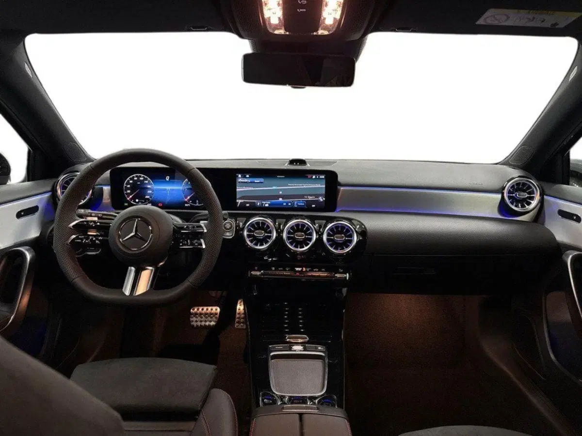 Mercedes-Benz Classe A Sedan nuova a Macerata (10)