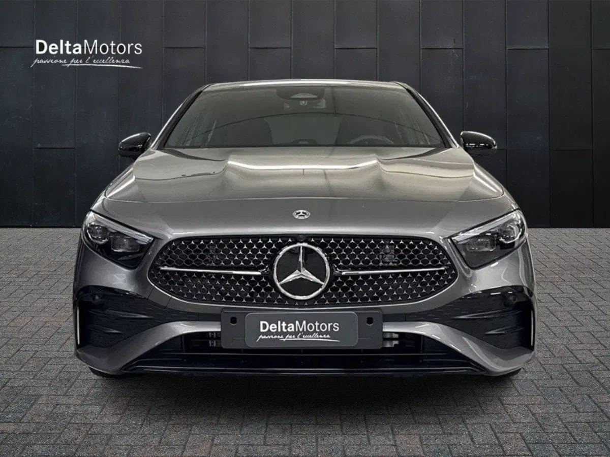Mercedes-Benz Classe A Sedan nuova a Macerata (6)