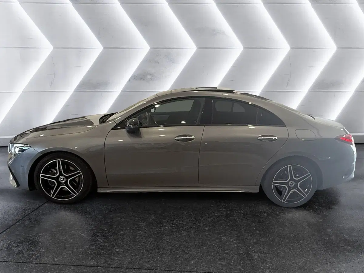 Mercedes-Benz CLA usata a Napoli (8)