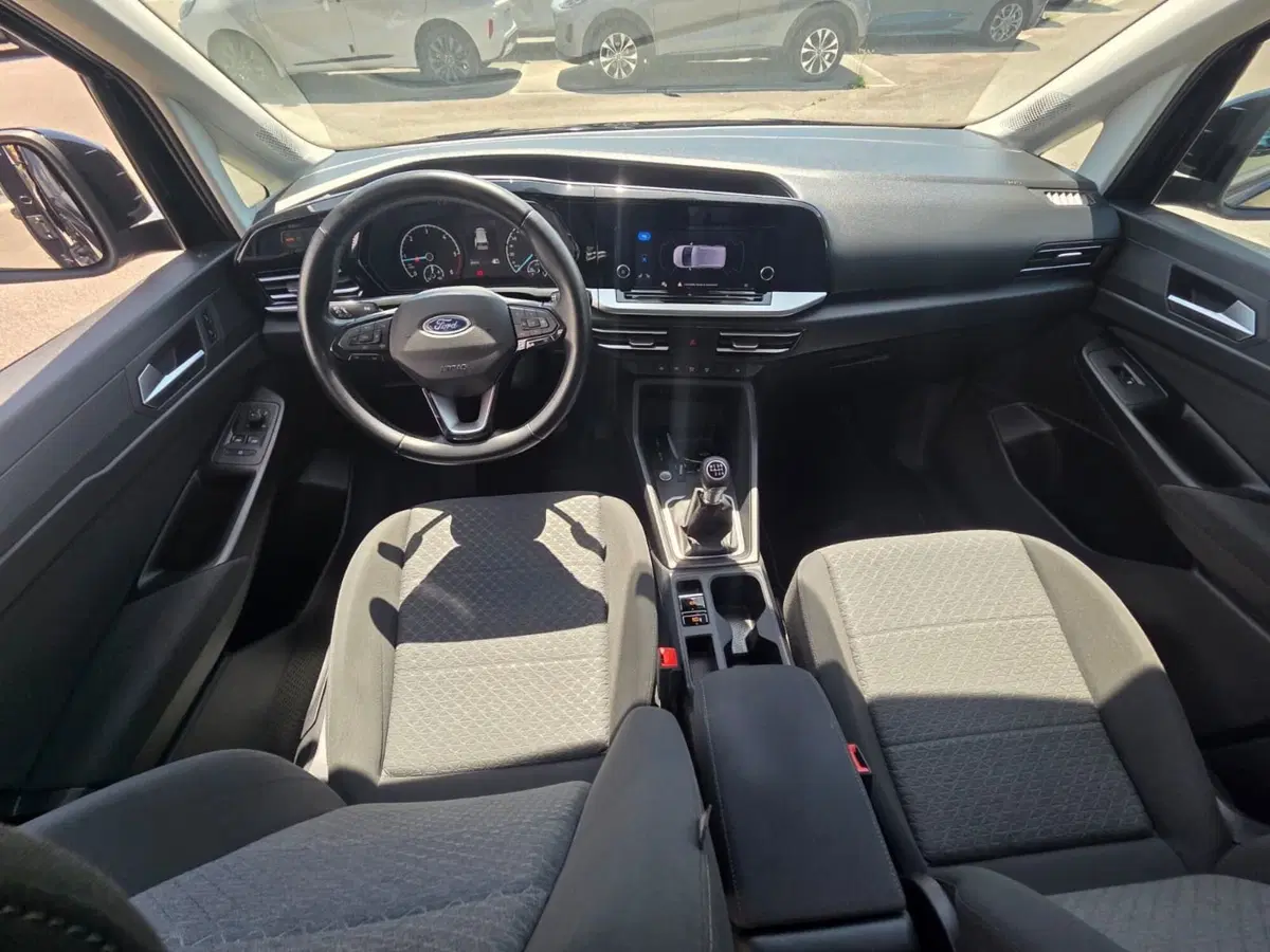 Ford Tourneo Connect usata a Belluno (11)