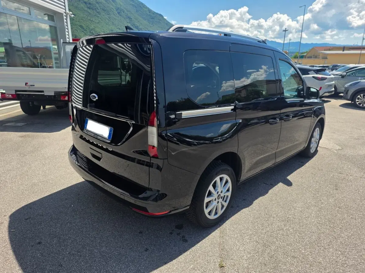 Ford Tourneo Connect usata a Belluno (3)