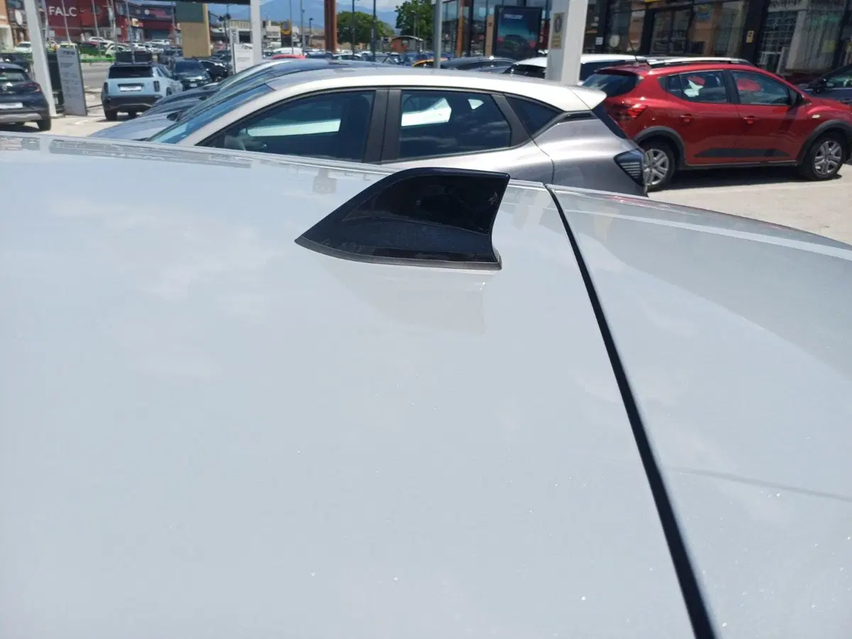 Renault Symbioz nuova a Frosinone (12)