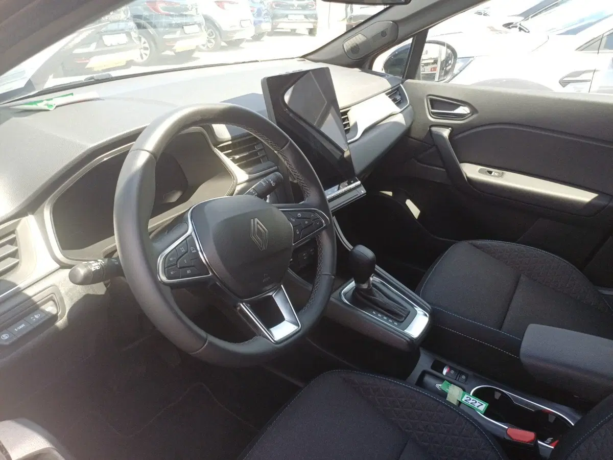 Renault Symbioz nuova a Frosinone (9)