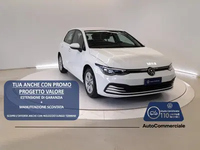 Volkswagen Golf 1.0 TSI EVO Life del 2023 usata a Bologna