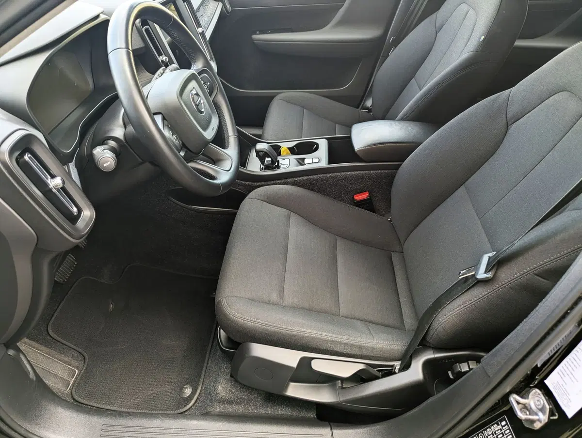 Volvo XC40 usata a Pescara (7)