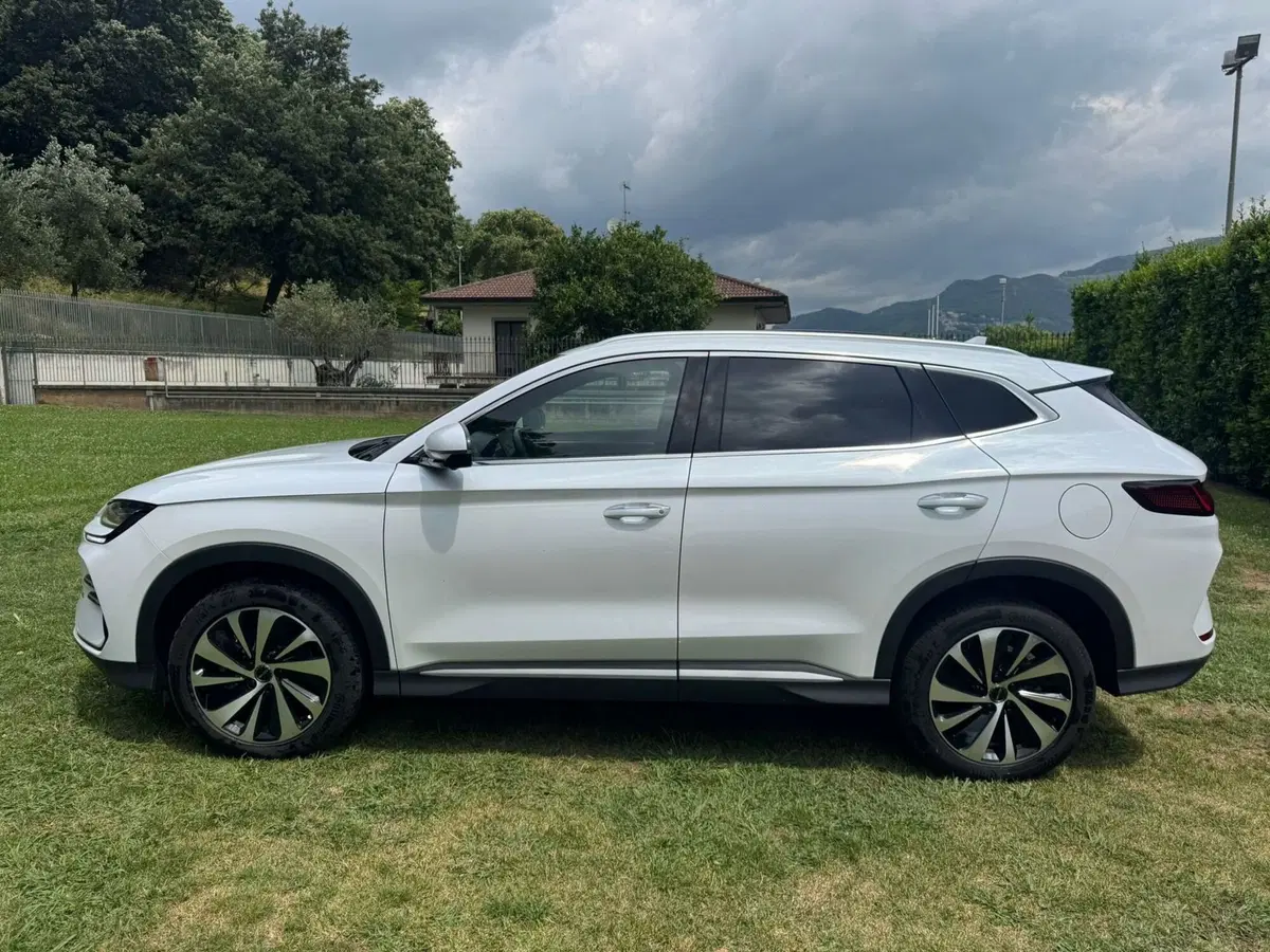 Byd Seal U DM-i  usata a Salerno (10)