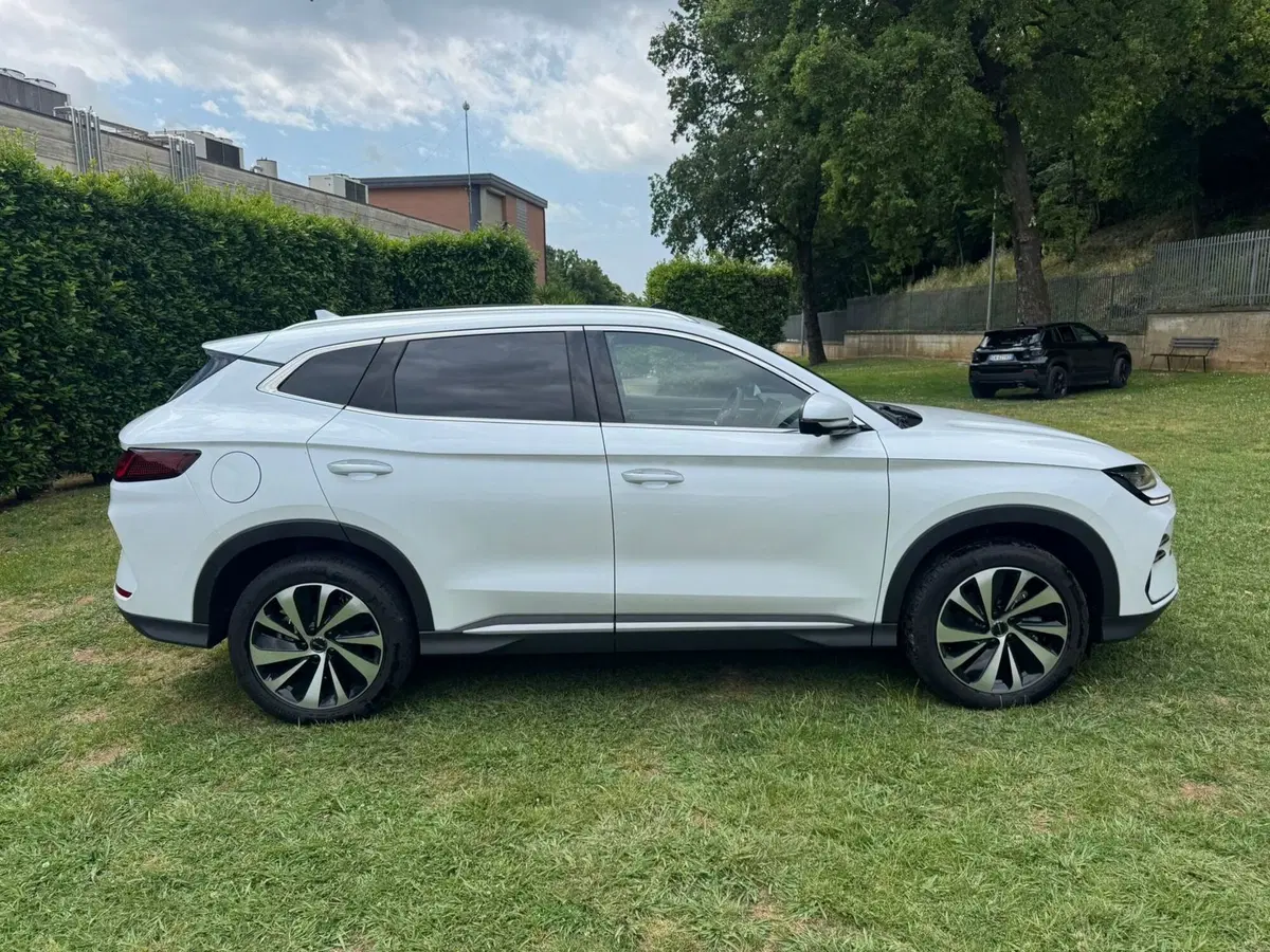 Byd Seal U DM-i  usata a Salerno (16)