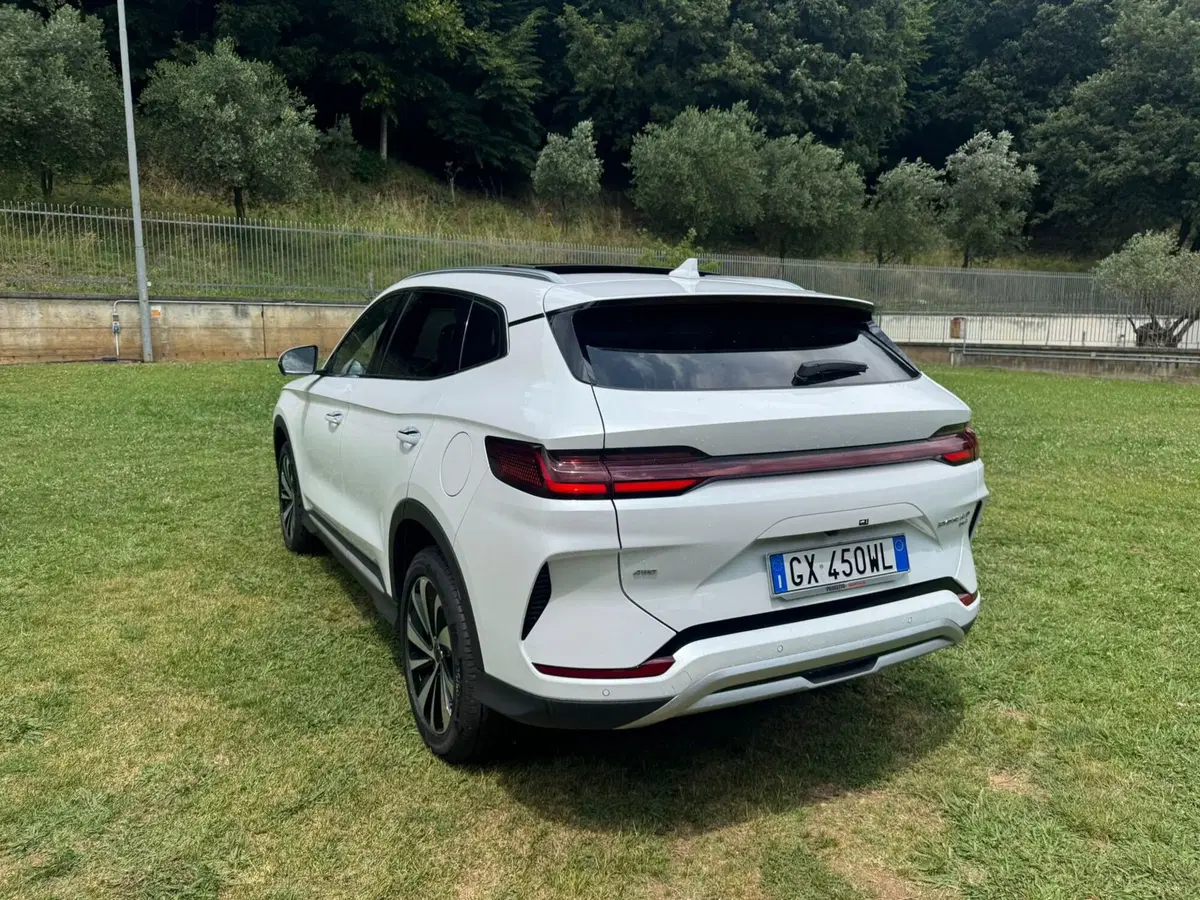 Byd Seal U DM-i  usata a Salerno (3)