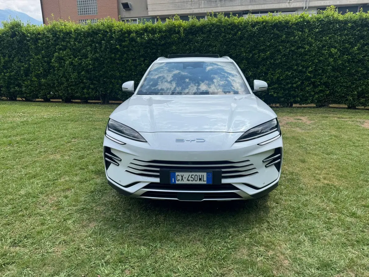 Byd Seal U DM-i  usata a Salerno (9)