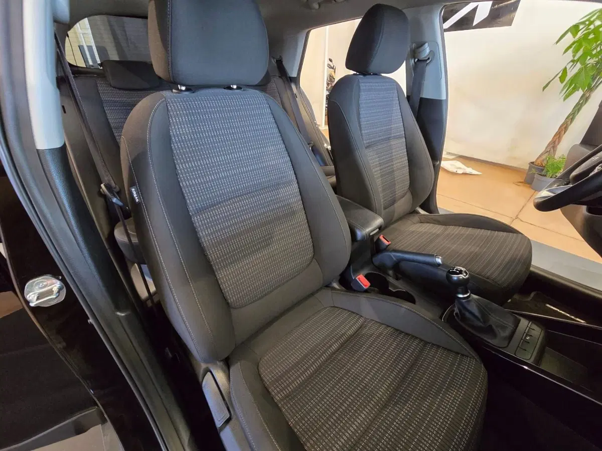 Kia Stonic usata a Rimini (11)