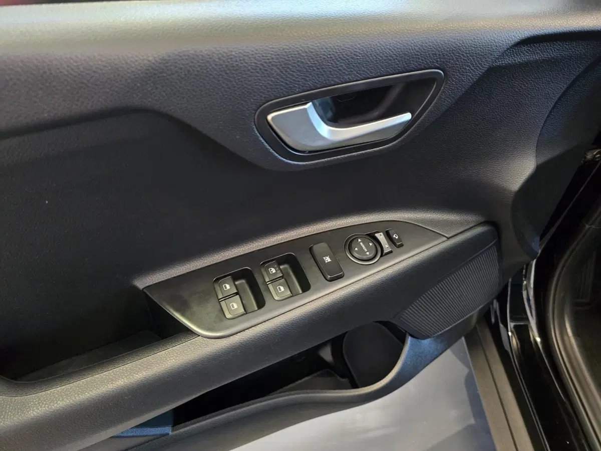 Kia Stonic usata a Rimini (13)
