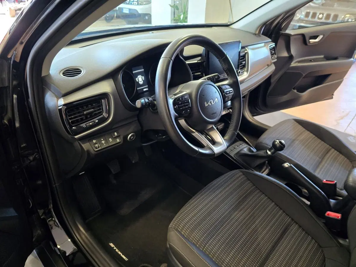 Kia Stonic usata a Rimini (8)