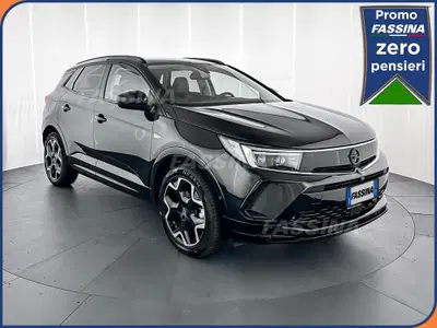 Opel Grandland 1.2 GS s&amp;s 130cv at8 del 2024 usata a Milano
