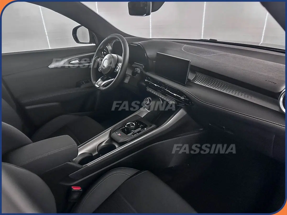 Alfa Romeo Tonale nuova a Milano (11)