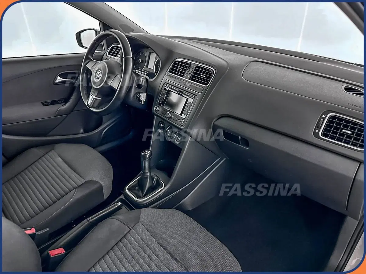 Volkswagen Polo usata a Milano (13)