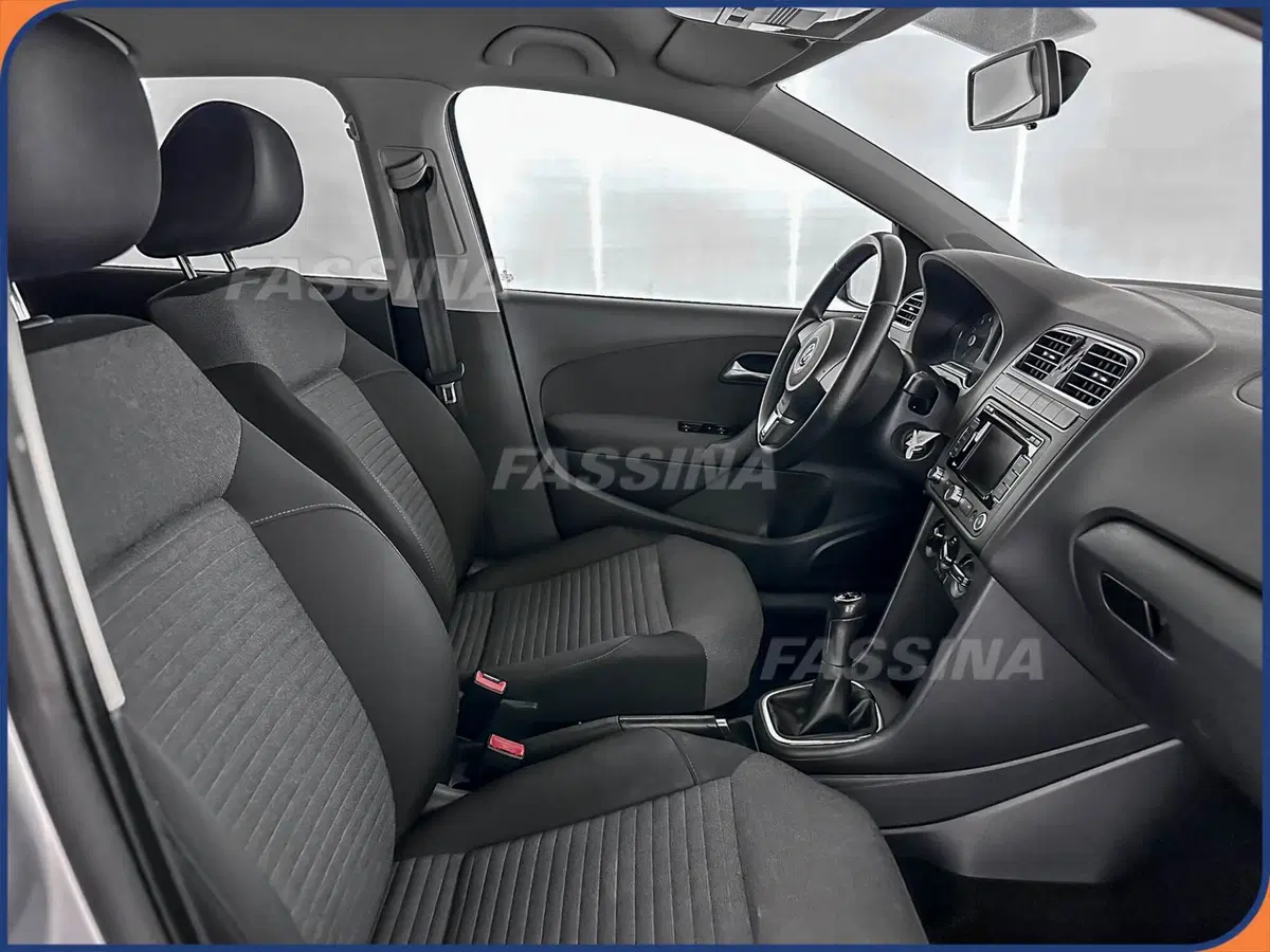 Volkswagen Polo usata a Milano (14)