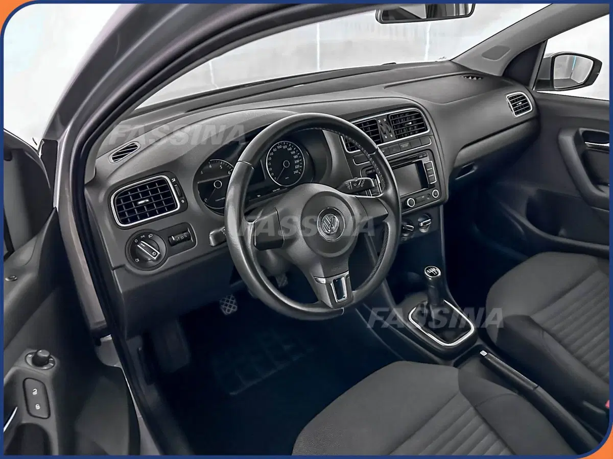 Volkswagen Polo usata a Milano (9)