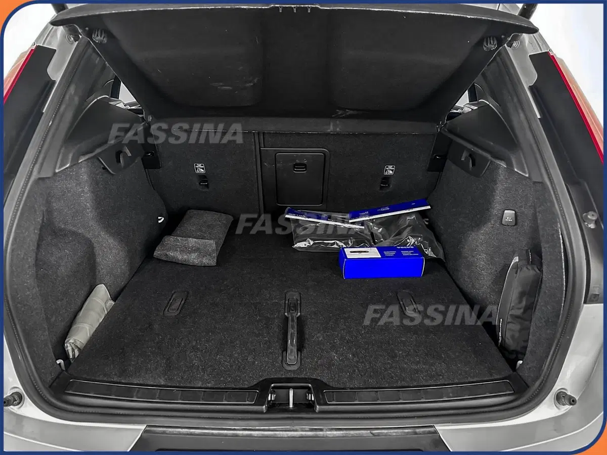 Volvo XC40 usata a Milano (11)
