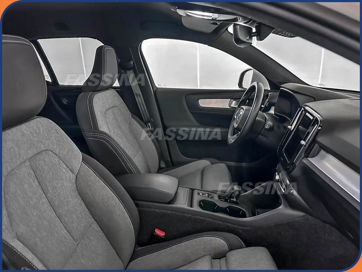 Volvo XC40 usata a Milano (13)