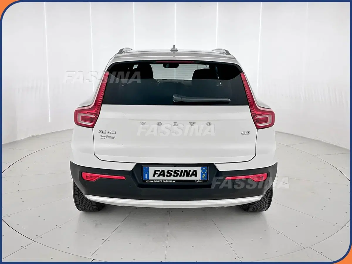 Volvo XC40 usata a Milano (5)