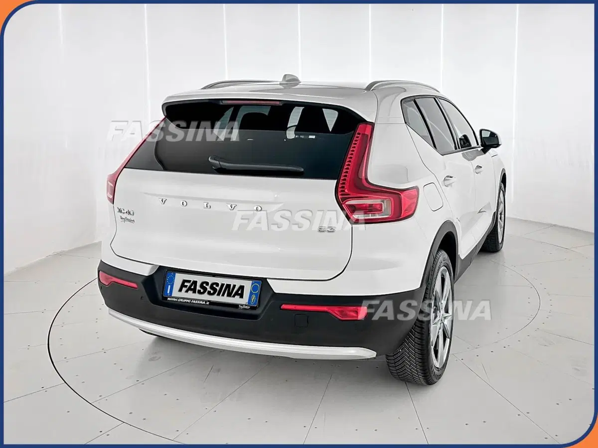 Volvo XC40 usata a Milano (6)