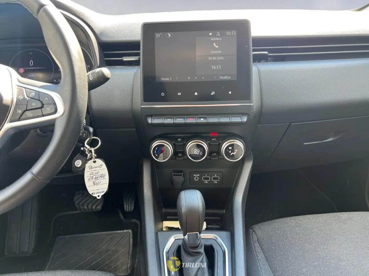 Renault Clio usata a Milano (14)