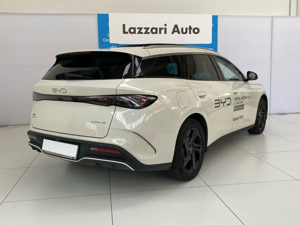 Byd Seal Station Wagon usata a Lodi (4)